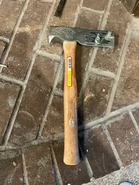 005-MH AJC Mag Hatch Magnetic Faced Roofing Hammer