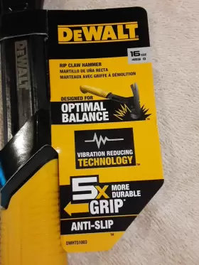 076174510034 DEWALT Claw Hammer #2