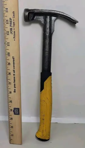 076174513790 DEWALT Steel Claw Hammer Total
