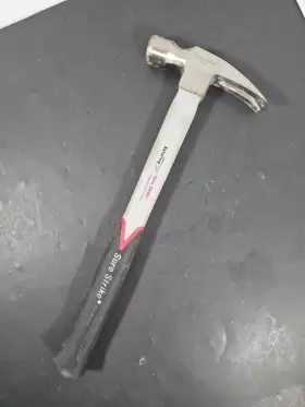MRF22S ESTWING Sure Strike Fiberglass Handle Hammer #2