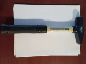 820-16 HAMMER Klein Tools Masonry Setting Fiberglass Handle
