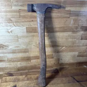 594-459 HUSKY Framing Hammer Wood Handle Milled