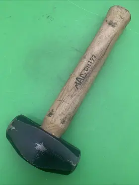 DH192 MAC TOOLS Wood Handle Drilling Hammer