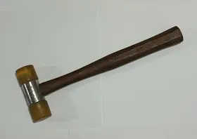 BH-91 SNAP-ON Amber Tip Hammer Wood Handle