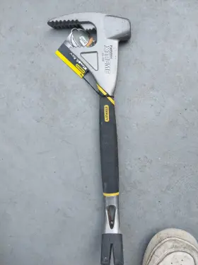 56-204 STANLEY Jacketed Fiberglass Engineering Hammer