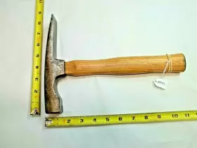 431A STANLEY Masonry Stone Brick Mason Hammer Chipper Hickory