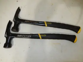 51-169 STANLEY Antivibe Framing Hammers