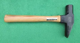 51-840 STANLEY Forged Head Claw Hammer Tool Hickory Handle