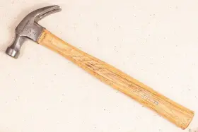 91988 TASK FORCE Claw Hammer Hickory Handle