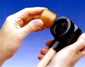 043099402126 THOR Rawhide Copper Hammer Handle #3