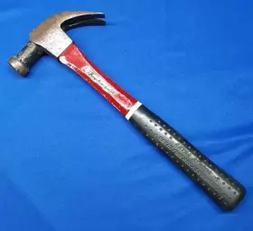 FG116 TRUE TEMPER Curved Claw Hammer Fiberglass Handle