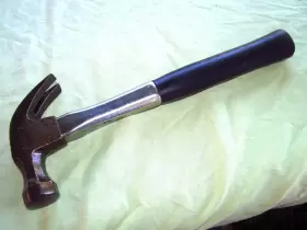 S16T VAUGHAN Claw Hammer Rubber Coated Steel Handle