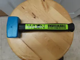 70040 WILTON Handle Unbreakable Sledge Hammer